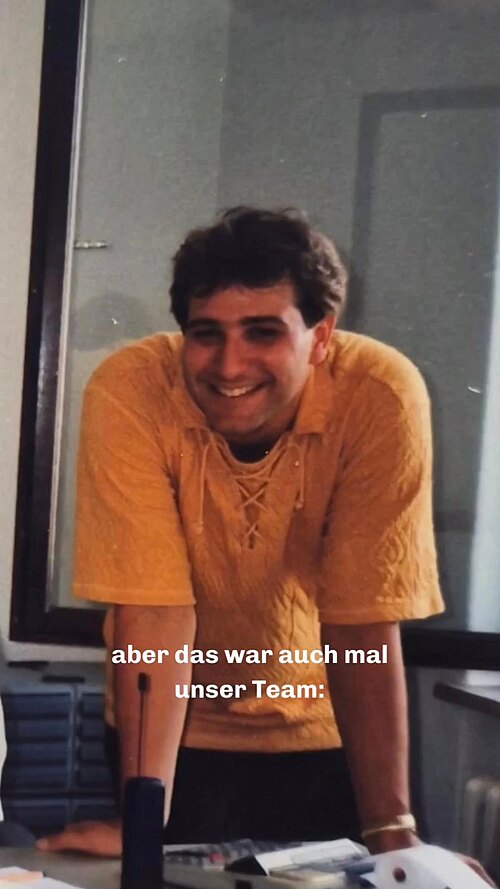 Da blinzelt man einmal und plötzlich sind 30 Jahre um. 😄
Auf manchen Bildern von 1996 noch Baby, auf anderen Teenager... Da blinzelt man einmal und plötzlich sind 30 Jahre um. 😄
Auf manchen Bildern von 1996 noch Baby, auf anderen Teenager...